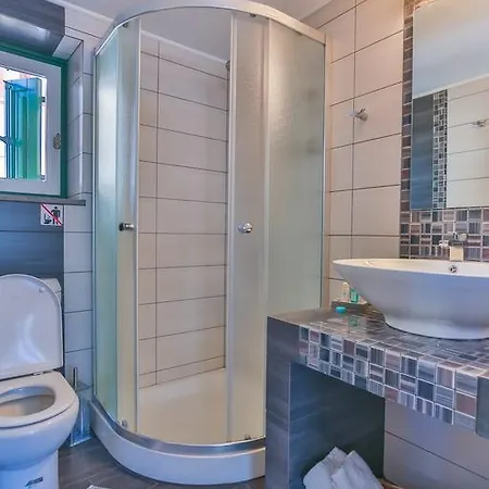 Annika Deluxe * Сими